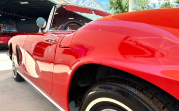 Chevrolet-Corvette-1962-Convertible-15