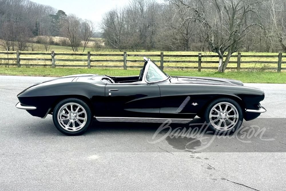 Chevrolet-Corvette-1962-Convertible-15