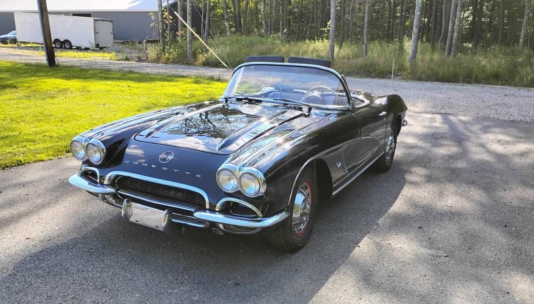 Chevrolet-Corvette-1962-Convertible-16