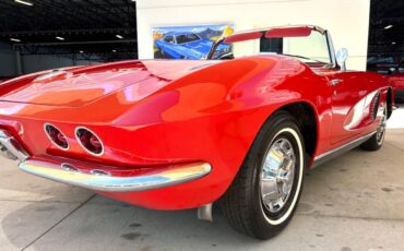 Chevrolet-Corvette-1962-Convertible-17