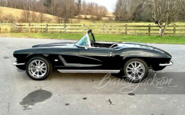 Chevrolet-Corvette-1962-Convertible-17