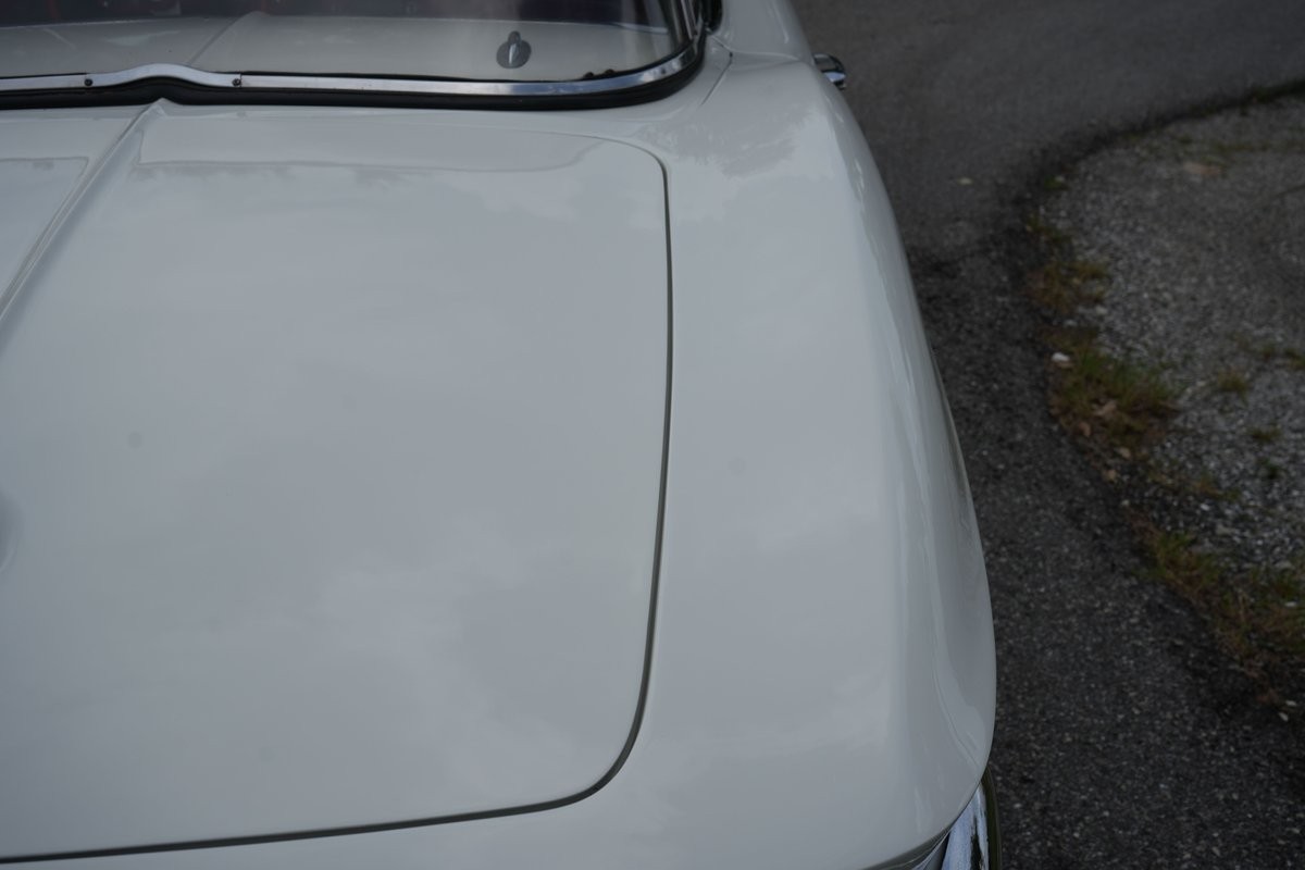 Chevrolet-Corvette-1962-Convertible-17