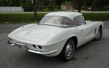 Chevrolet-Corvette-1962-Convertible-18