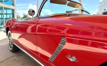 Chevrolet-Corvette-1962-Convertible-19