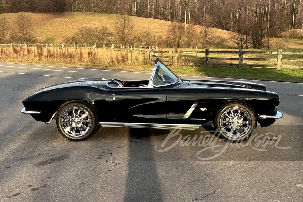 Chevrolet-Corvette-1962-Convertible-19