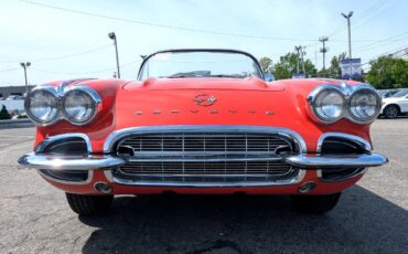 Chevrolet-Corvette-1962-Convertible-2