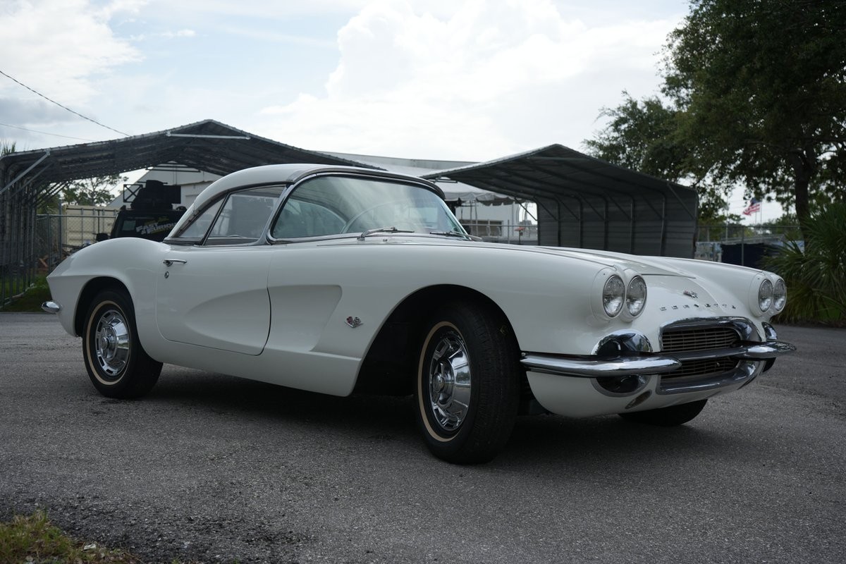 Chevrolet-Corvette-1962-Convertible-20