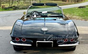 Chevrolet-Corvette-1962-Convertible-21