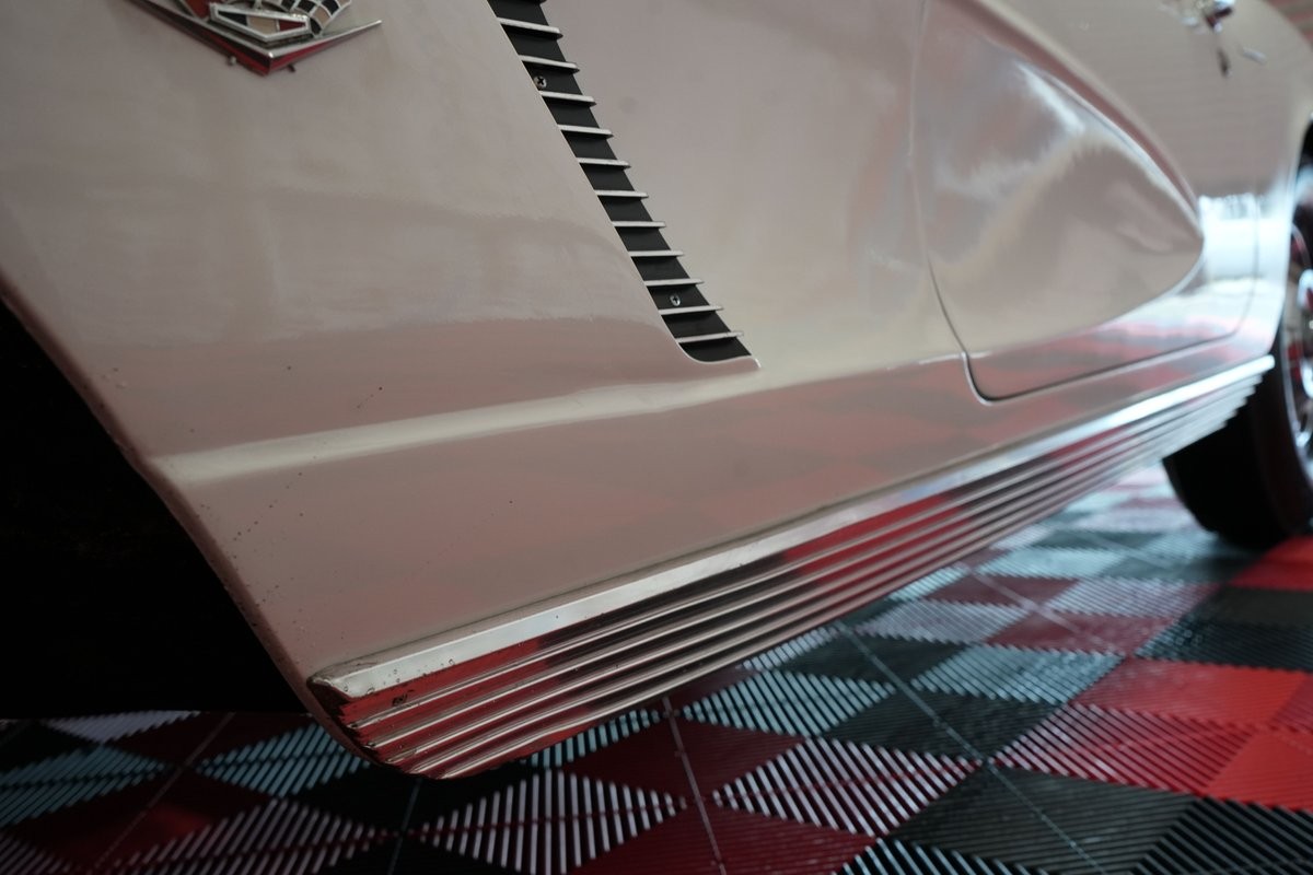 Chevrolet-Corvette-1962-Convertible-21