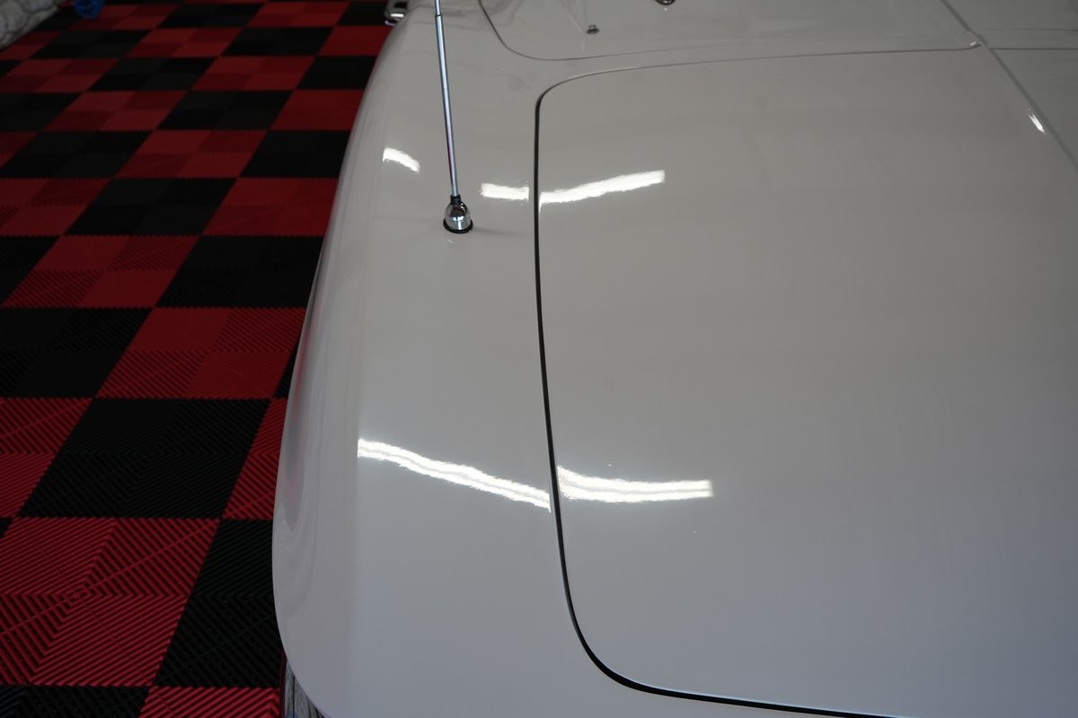 Chevrolet-Corvette-1962-Convertible-22
