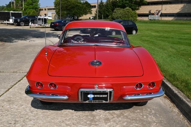 Chevrolet-Corvette-1962-Convertible-24