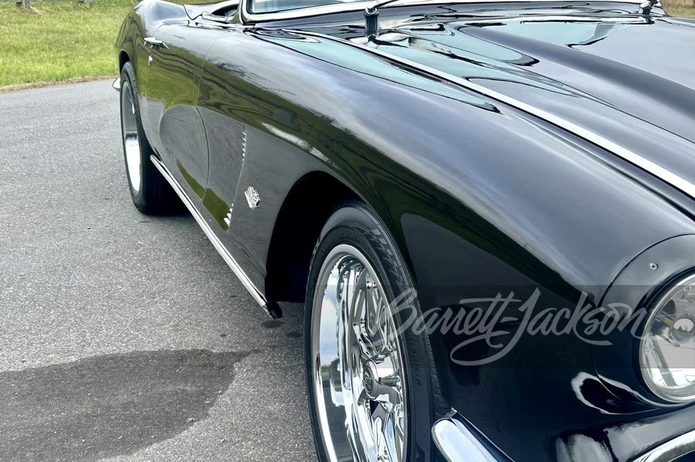 Chevrolet-Corvette-1962-Convertible-27