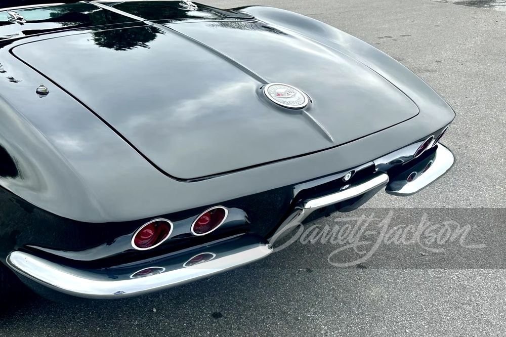 Chevrolet-Corvette-1962-Convertible-28
