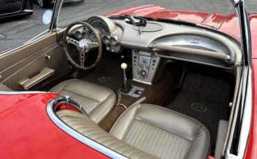 Chevrolet-Corvette-1962-Convertible-28