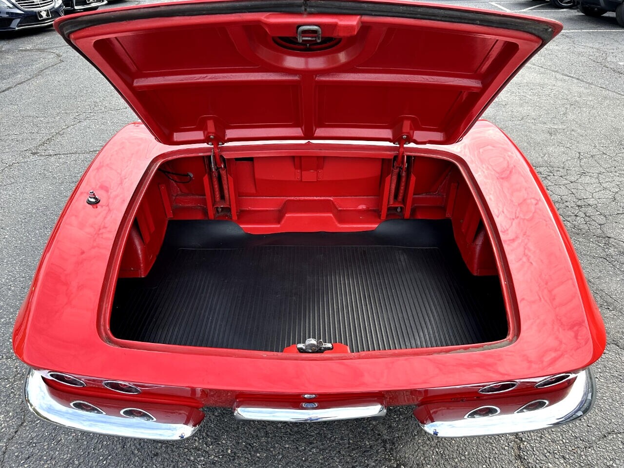 Chevrolet-Corvette-1962-Convertible-29