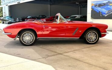 Chevrolet-Corvette-1962-Convertible-3