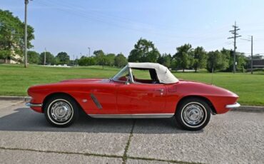 Chevrolet-Corvette-1962-Convertible-3
