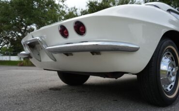 Chevrolet-Corvette-1962-Convertible-30