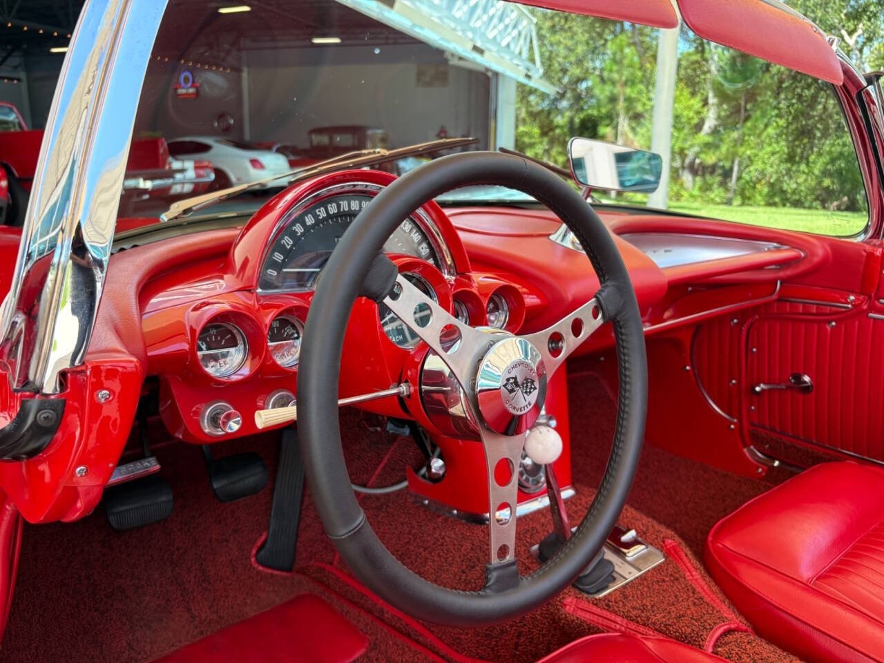 Chevrolet-Corvette-1962-Convertible-30