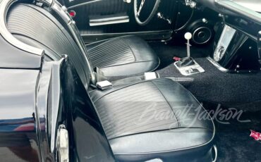 Chevrolet-Corvette-1962-Convertible-31