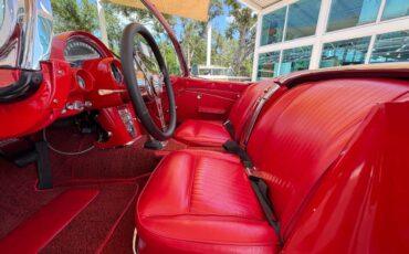 Chevrolet-Corvette-1962-Convertible-31