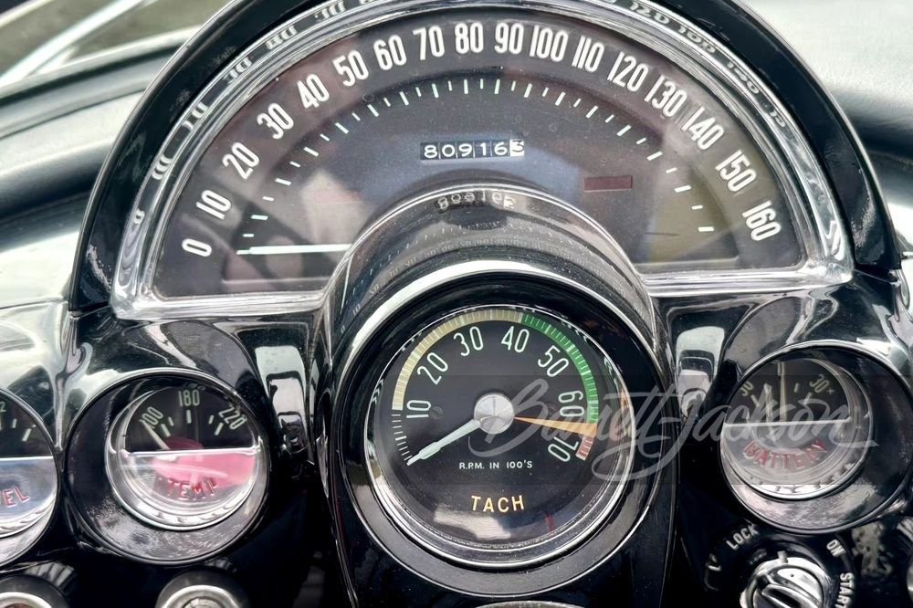 Chevrolet-Corvette-1962-Convertible-32