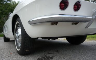 Chevrolet-Corvette-1962-Convertible-32
