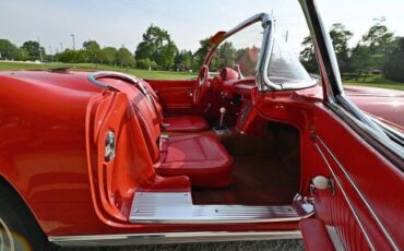 Chevrolet-Corvette-1962-Convertible-33
