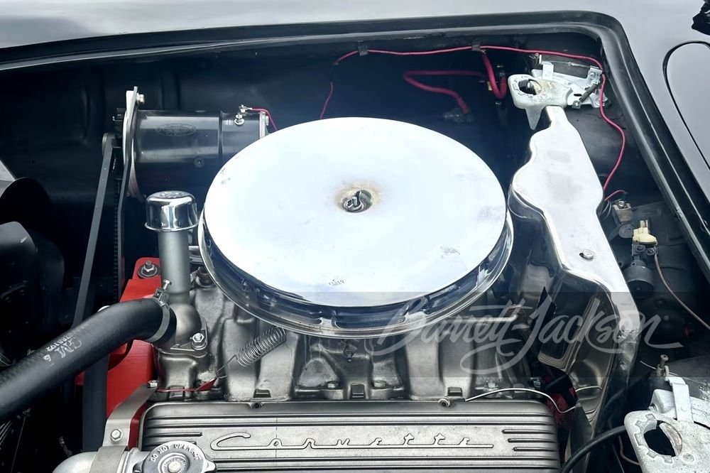 Chevrolet-Corvette-1962-Convertible-35