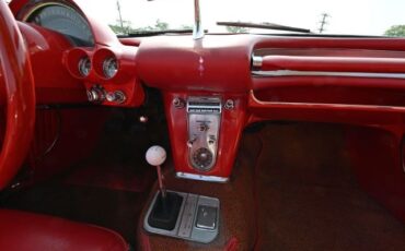 Chevrolet-Corvette-1962-Convertible-35
