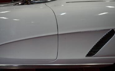 Chevrolet-Corvette-1962-Convertible-36