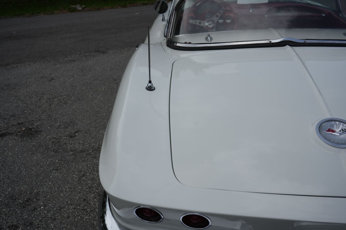 Chevrolet-Corvette-1962-Convertible-37