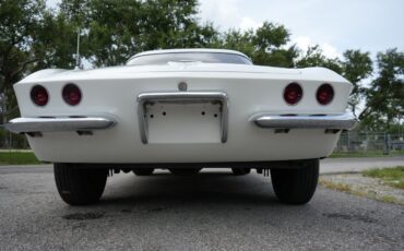 Chevrolet-Corvette-1962-Convertible-38