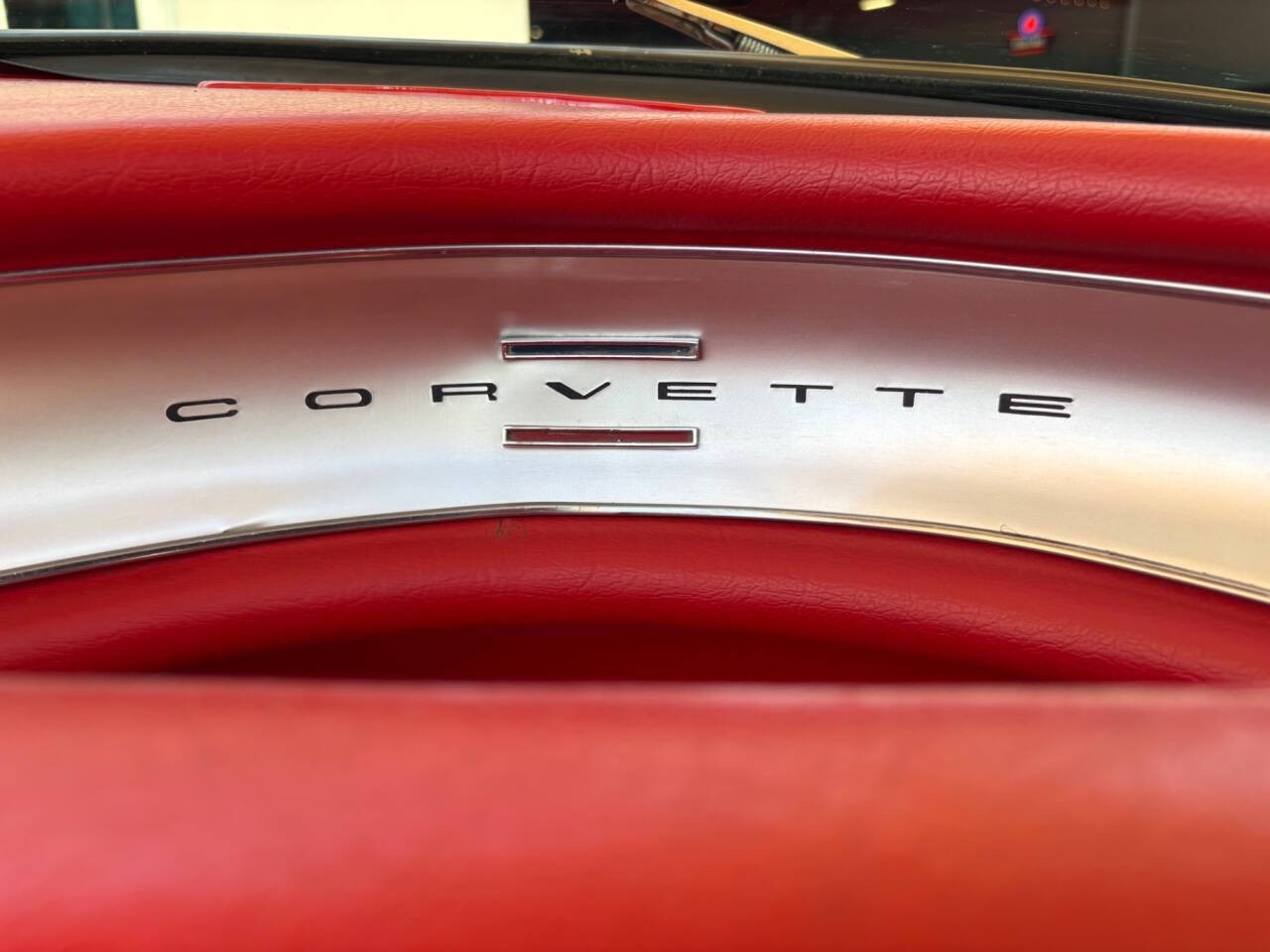 Chevrolet-Corvette-1962-Convertible-38