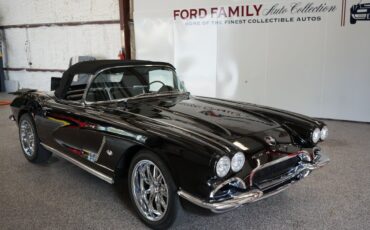 Chevrolet-Corvette-1962-Convertible-4