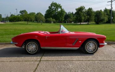 Chevrolet-Corvette-1962-Convertible-4
