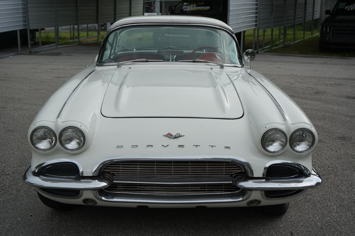 Chevrolet-Corvette-1962-Convertible-5