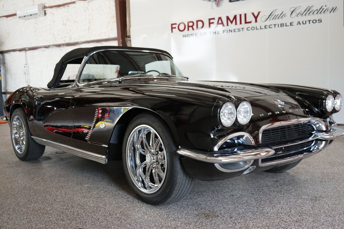 Chevrolet-Corvette-1962-Convertible-5