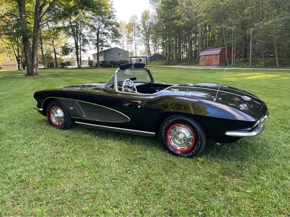 Chevrolet-Corvette-1962-Convertible-5