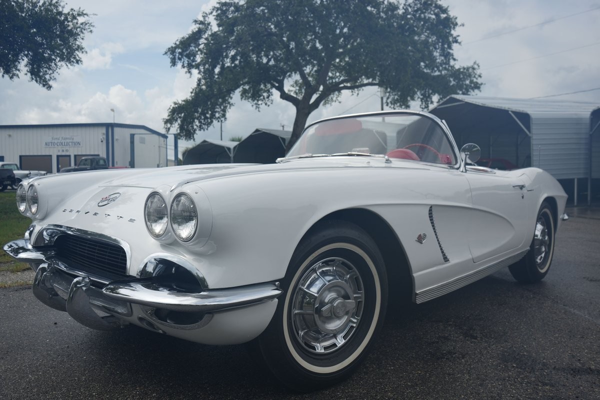 Chevrolet-Corvette-1962-Convertible-6