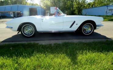 Chevrolet-Corvette-1962-Convertible-7