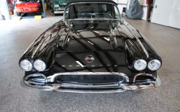 Chevrolet-Corvette-1962-Convertible-8