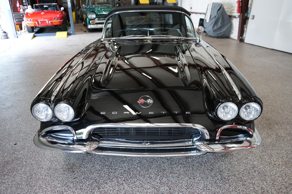 Chevrolet-Corvette-1962-Convertible-8