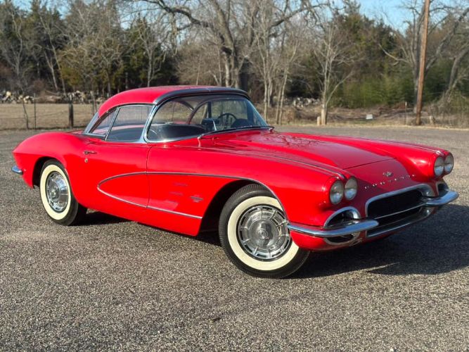 Chevrolet-Corvette-1962-Deep-Red-Jet-Black-12
