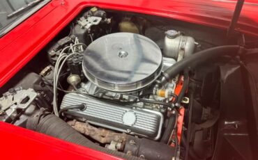 Chevrolet-Corvette-1962-Deep-Red-Jet-Black