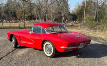 Chevrolet-Corvette-1962-Deep-Red-Jet-Black-7