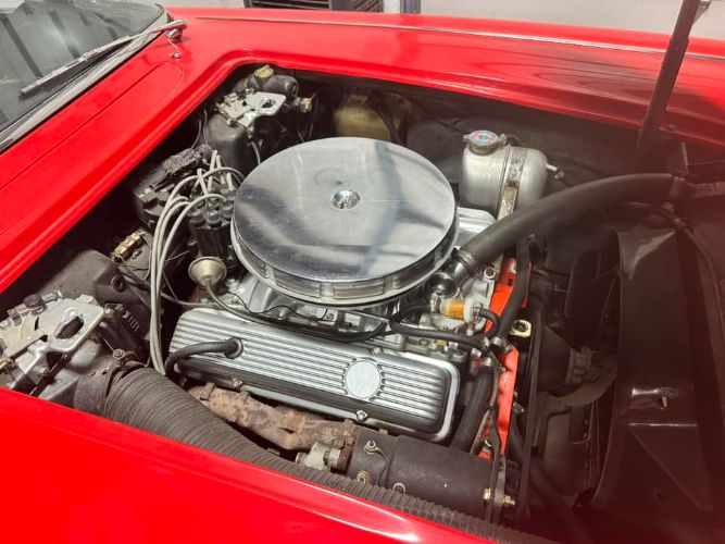 Chevrolet-Corvette-1962-Deep-Red-Jet-Black