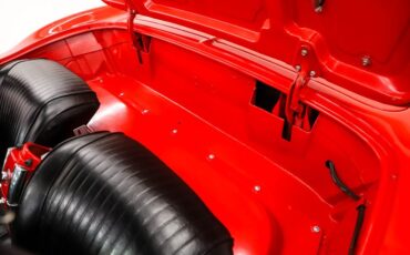 Chevrolet-Corvette-1962-Roman-Red-Black-11