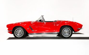 Chevrolet-Corvette-1962-Roman-Red-Black-14