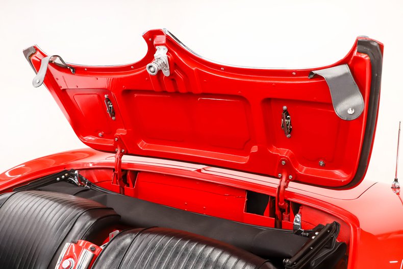 Chevrolet-Corvette-1962-Roman-Red-Black-16